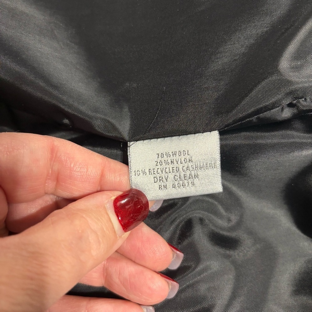 Appleseed's Classic Black Blazer - Picture 4 of 4